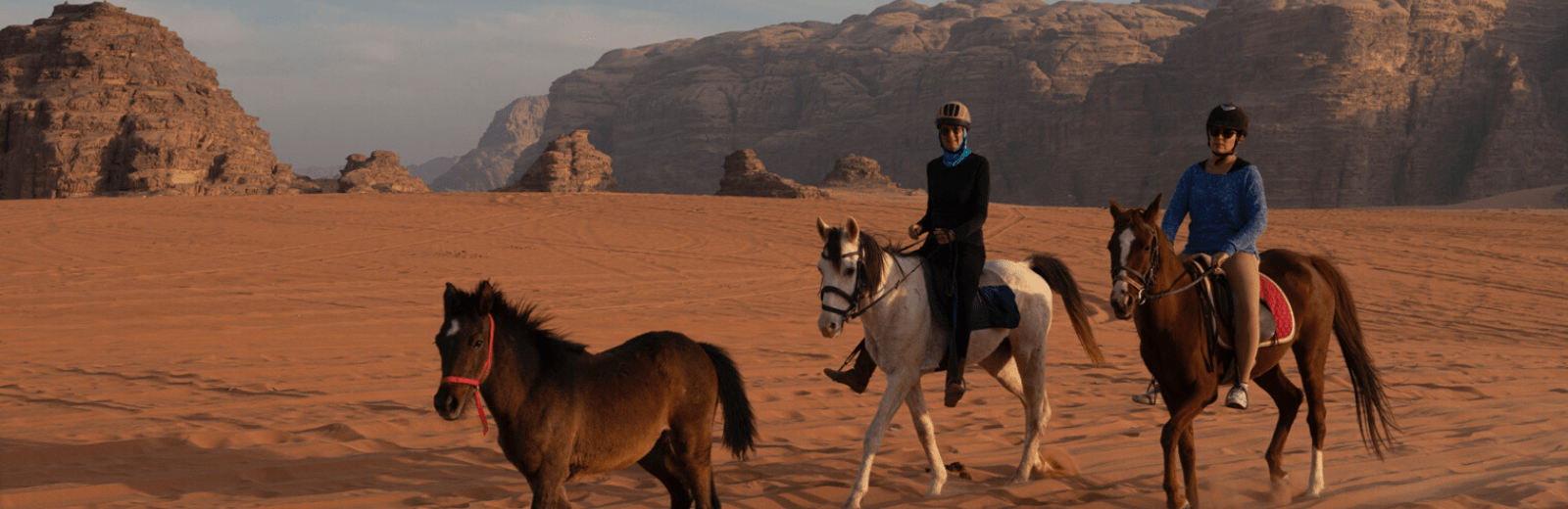 Themareis paardrijden, Jordanië. Jordan Desert Journeys
