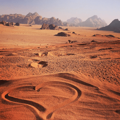 Woestijn retraite in de Wadi Rum, Jordanië. Jordan Desert Journeys