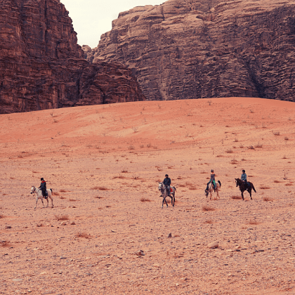 Cultural tour with horseback riding in Wadi Rum. Jordan Desert Journeys