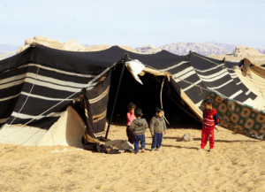 Tamar Malinoff, bij de Bedoeïenen in de woestijn